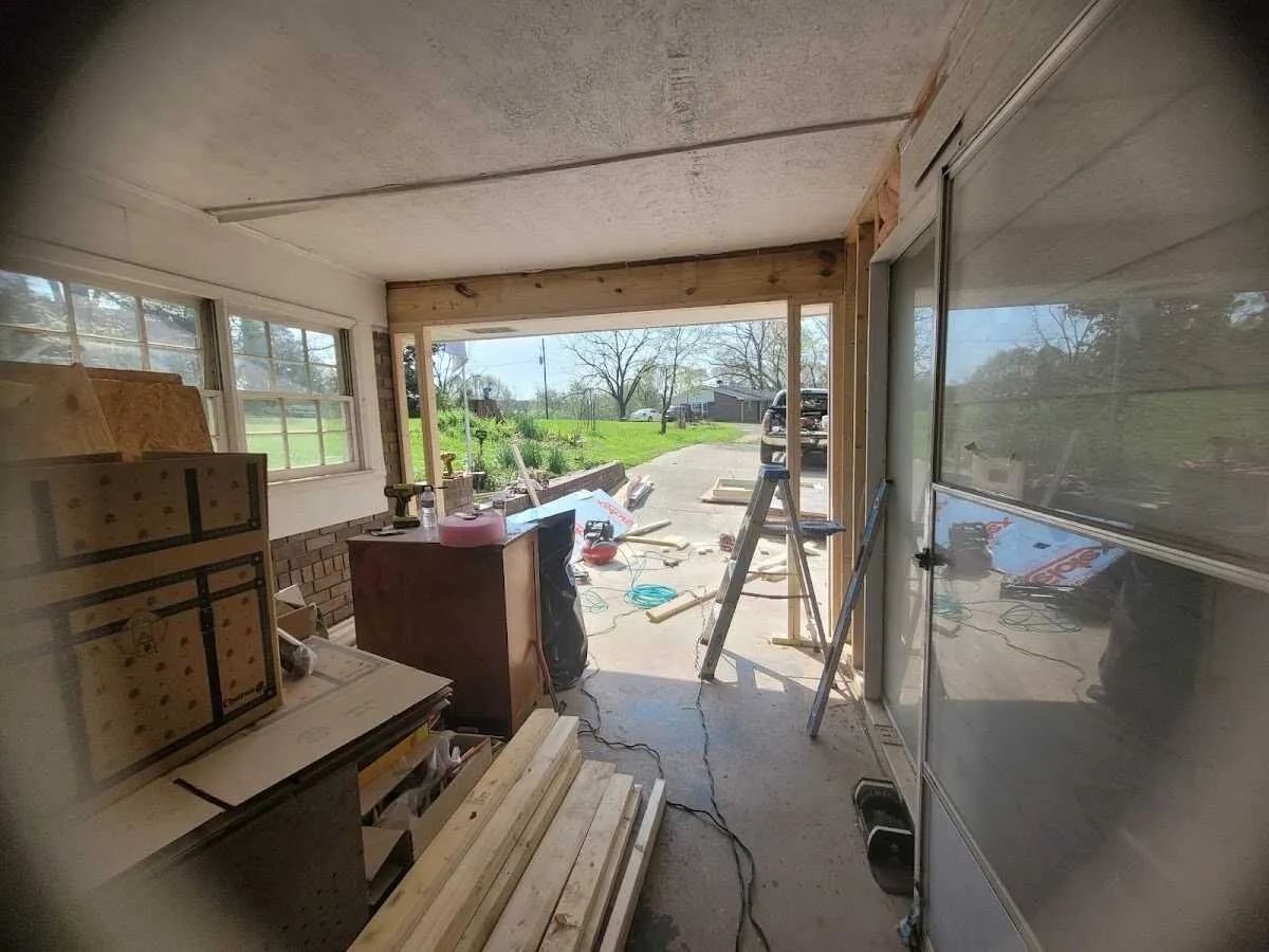 Air movers and dehumidifier for Water Mitigation Services in Searcy